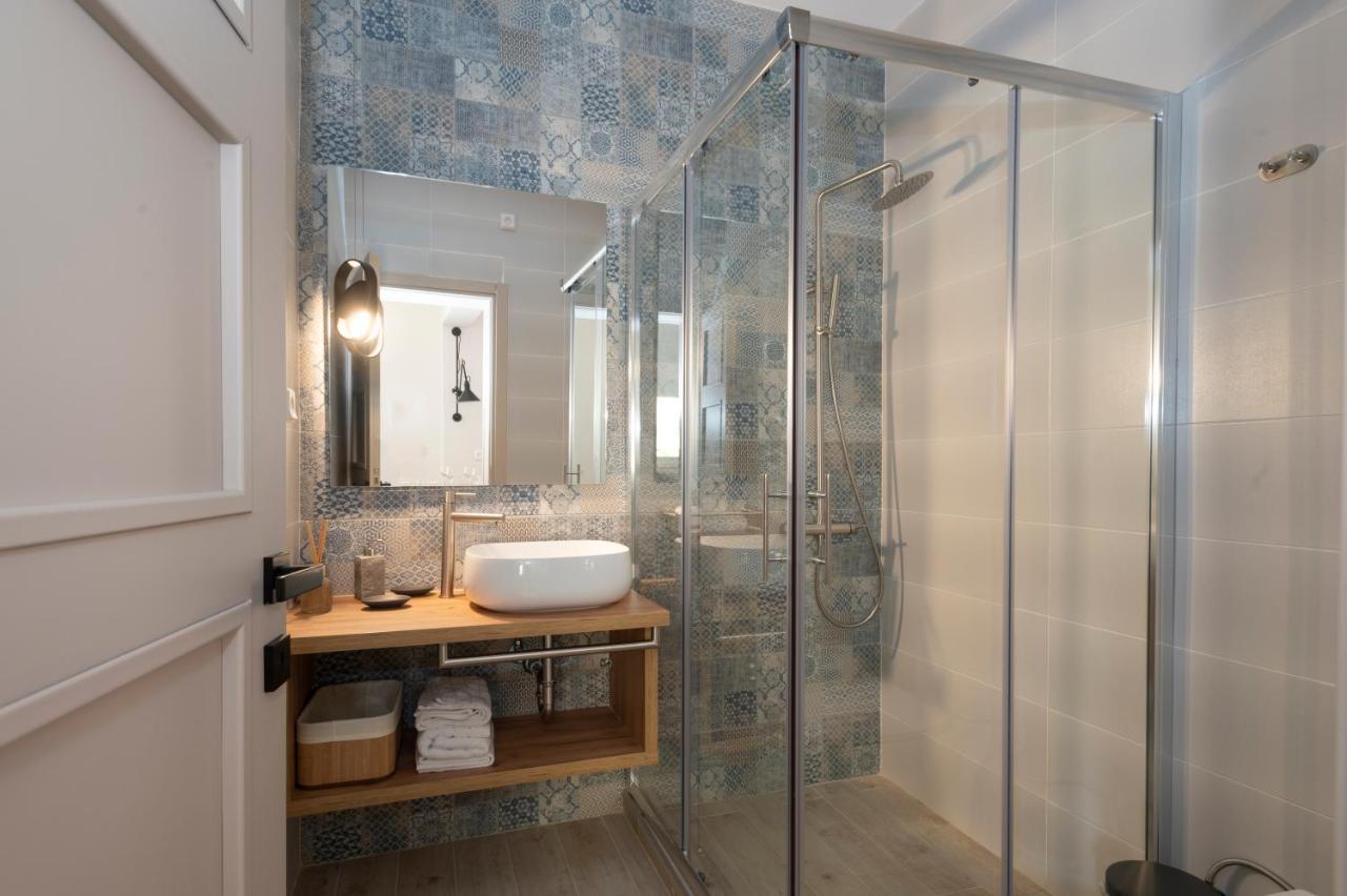 Camara Luxury Apartments Pylos Exterior photo